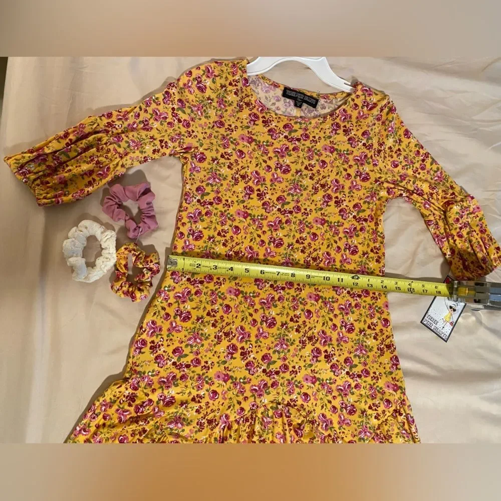 NWT 3 Pink Hearts Girls Dress Size Medium With Matching Scrunchies